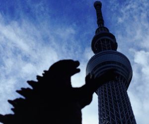 ゴジラと東京スカイツリーの旅