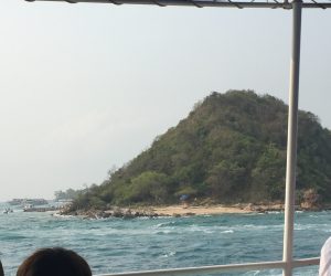 タイ旅行06【パタヤ】ラン島にフェリーで行く方法【時刻表】