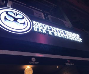 08【香港】バー街ハートアベニューとホーミーイン