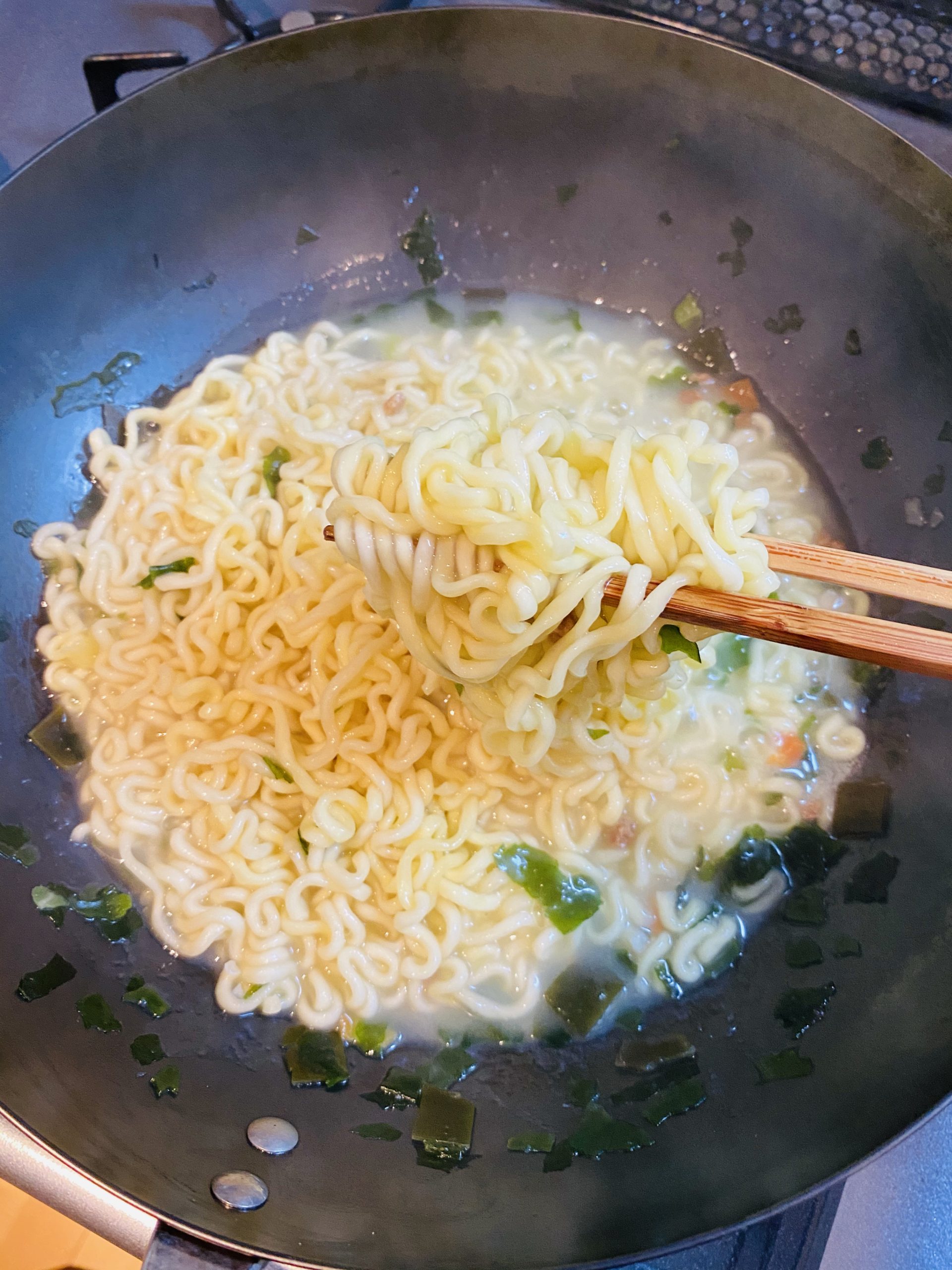 パラサイトのジャージャー・ラーメンの作り方