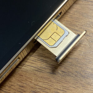 【iPhone13】SIMカードの入れ方 入れ替え方法【向きは？】